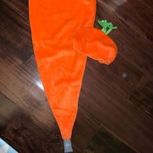 Baby carrot costume